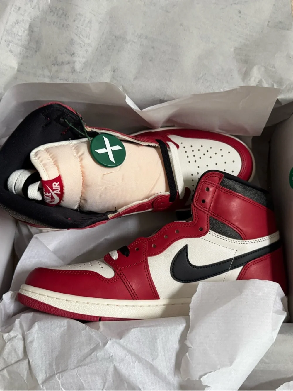 Jordan 1 Retro High OG “Chicago Lost and Found” — Size 10 Men - Picture 2 of 9